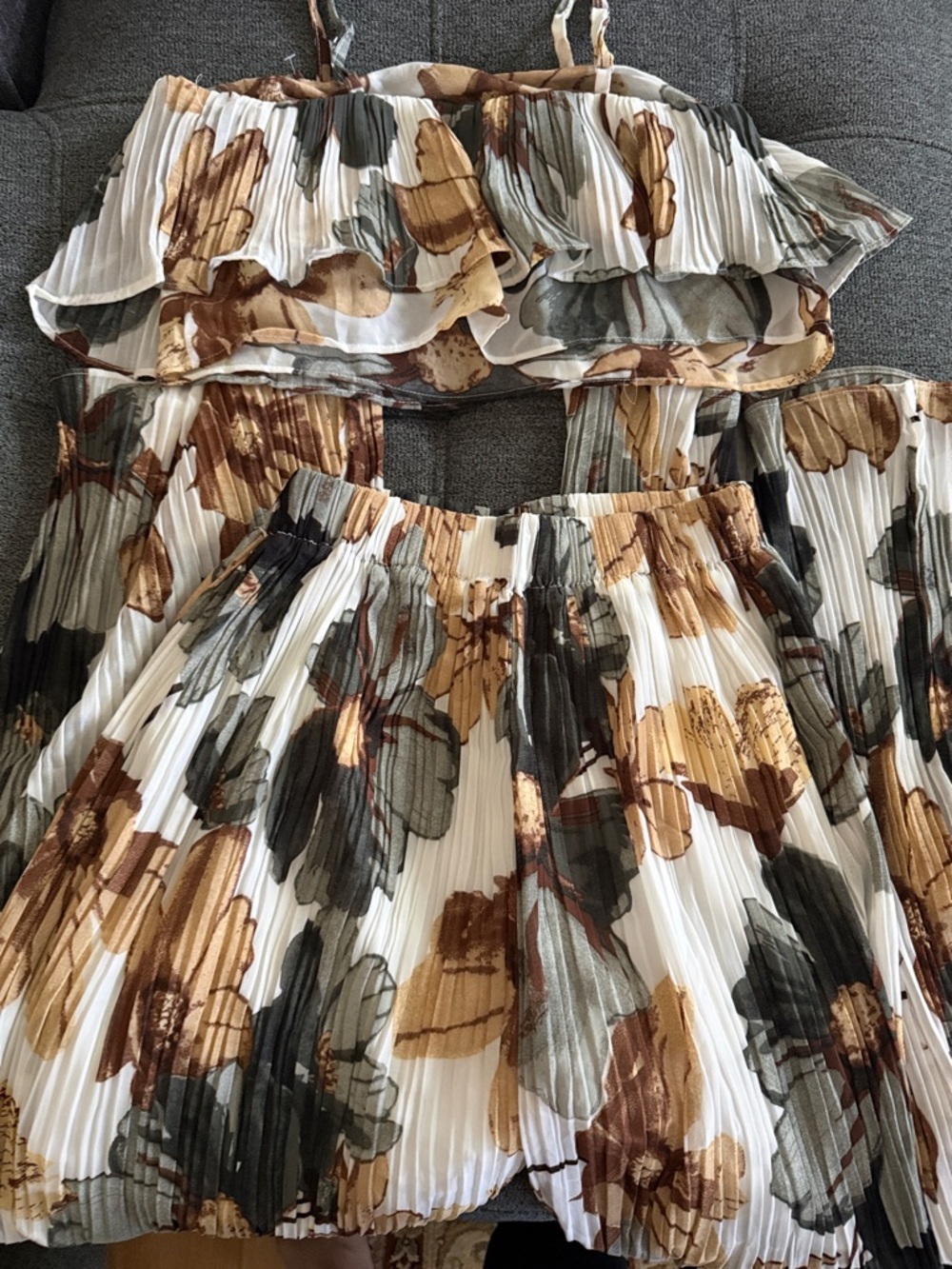 Floral Pleated ruffle Crop tank Top and pants Set in Cream, Brown, Olive